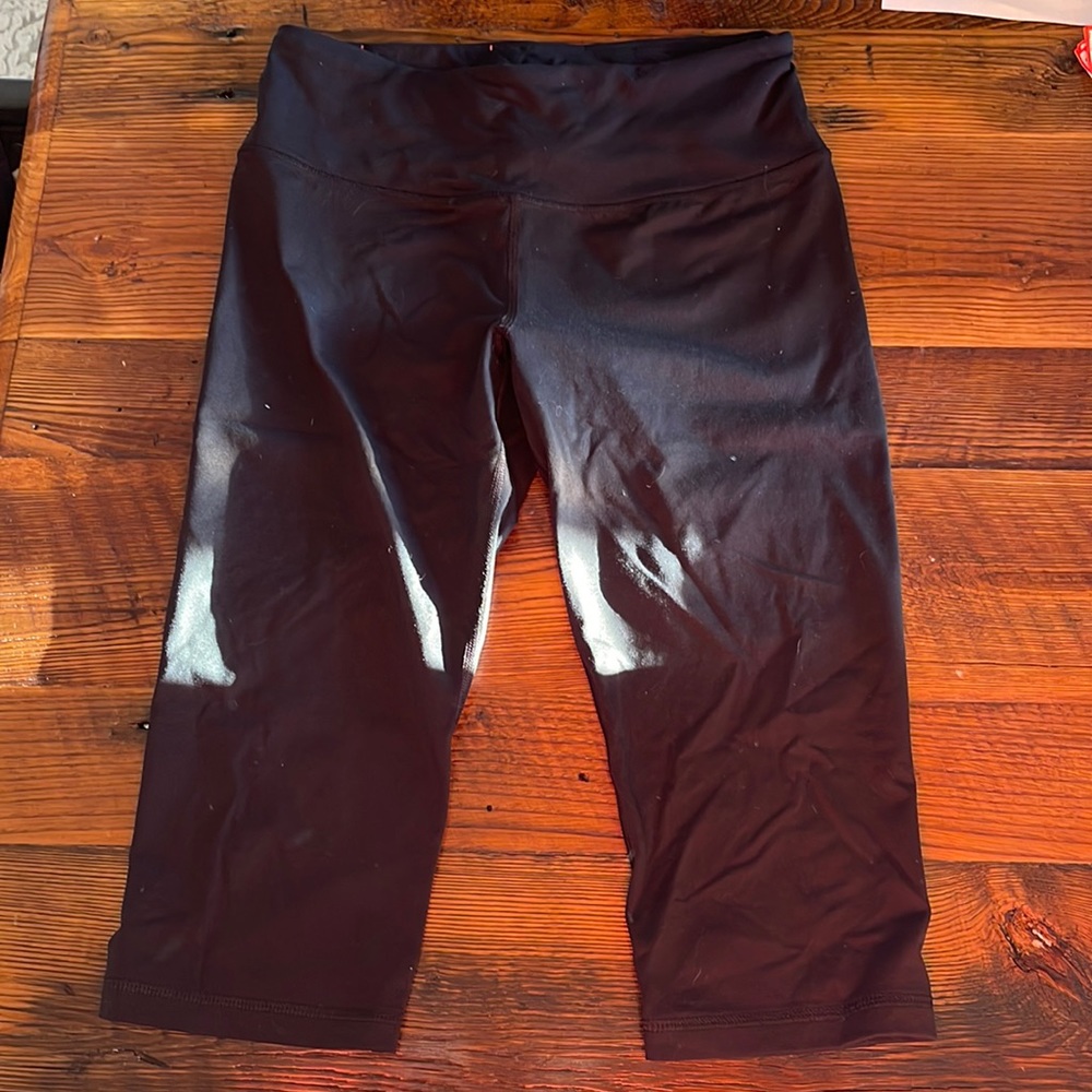Victorias Secret Sport knockout crop leggings size M